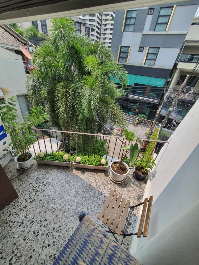 Home16 Sukhumvit16 Bangkok Exterior photo